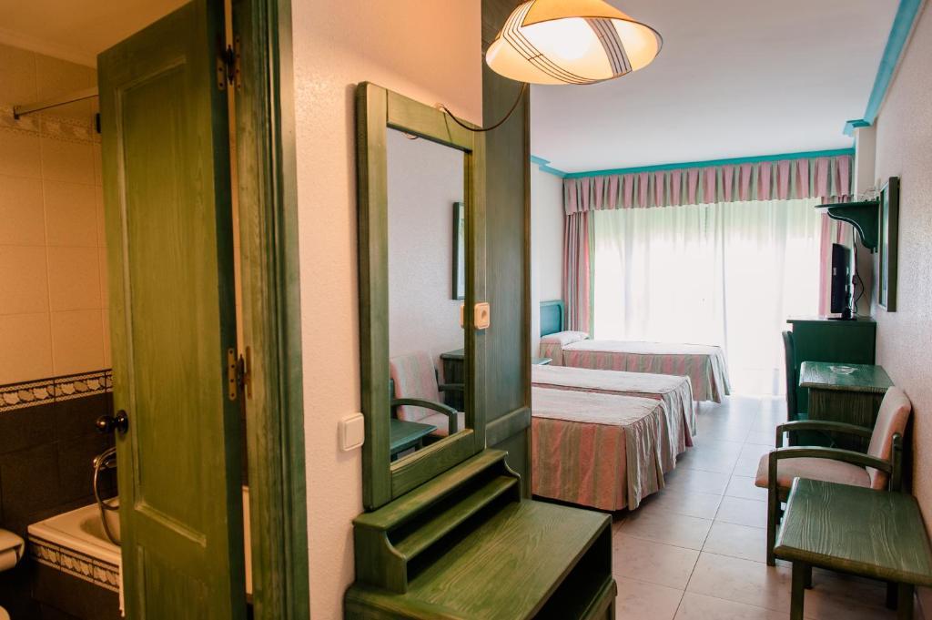 Hotel Torre Cristina Noja Phòng bức ảnh