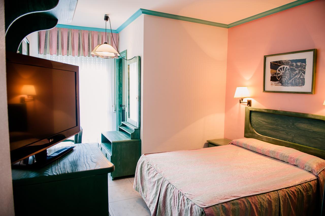 Hotel Torre Cristina Noja Ngoại thất bức ảnh